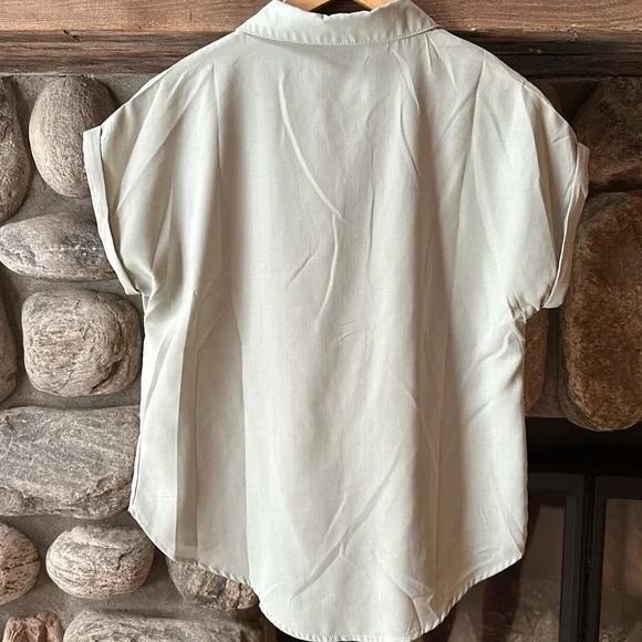 T-shirt button down - Picture 3 of 3